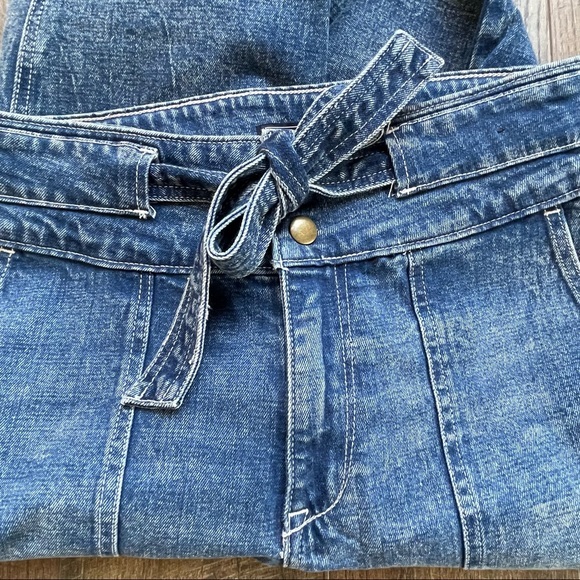 Abercrombie & Fitch Ultra High Rise Straight Jeans - size 28/6S - Picture 4 of 8